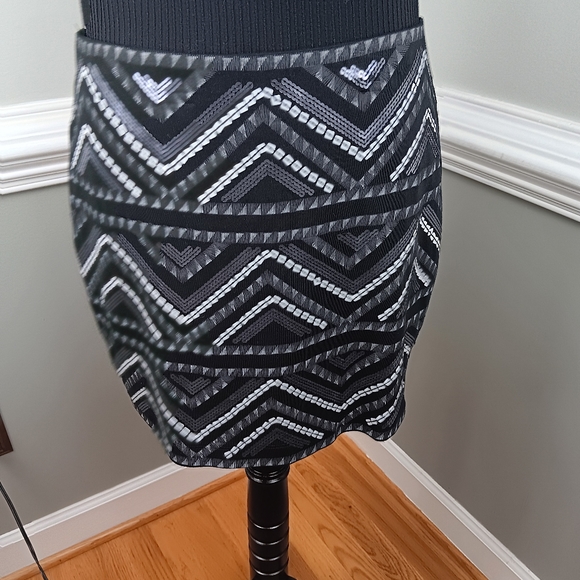 Express, sequin, slip on mini skirt - Picture 3 of 8